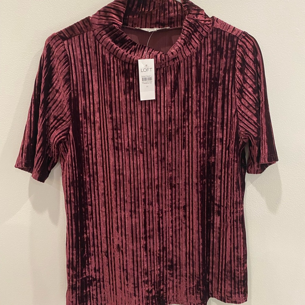 LOFT Short Sleeve Velvet Top - Deep Red in Women’s size medium NWT